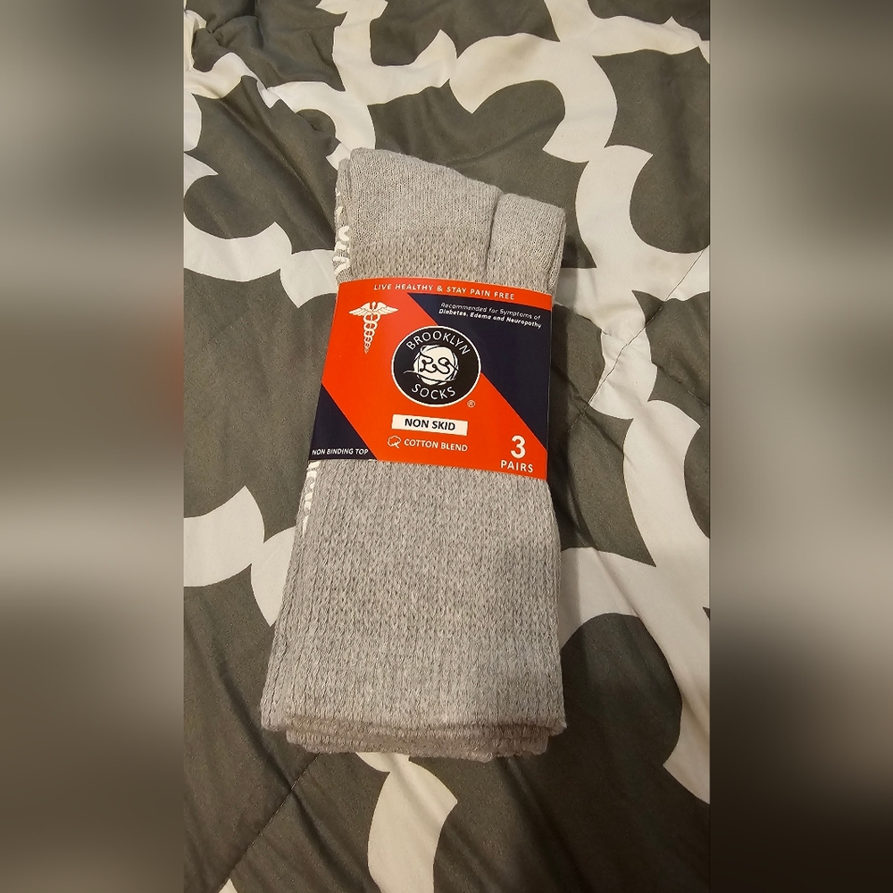BNWT Non Slip Socks by Brooklyn Socks